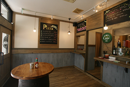 ピザ、イタリアンスタンドバー