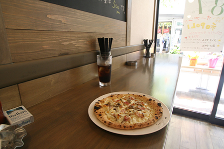 ピザ、イタリアンスタンドバー