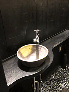 西中島南方本場博多モツ鍋善し